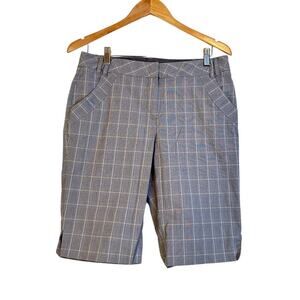 Cutter & Buck Women Plaid Golf Bermuda Shorts Size 8 Gray White Stretch Comfort
